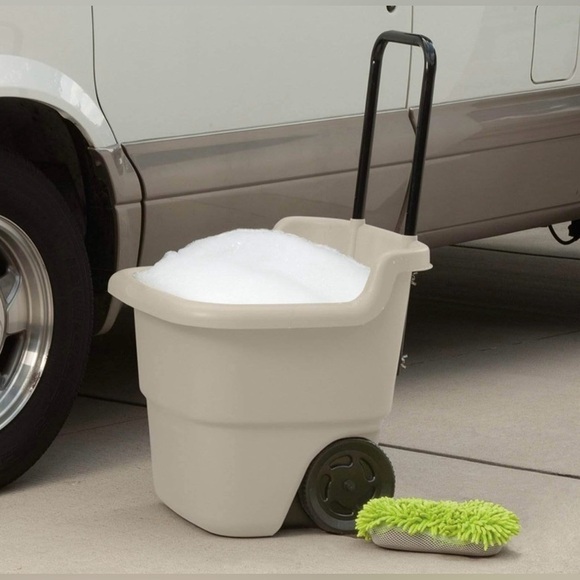 Suncast Resin 15.5 Gallon Multi-Purpose Cart with Wheels, Brown, Taupe NWT - Picture 4 of 13